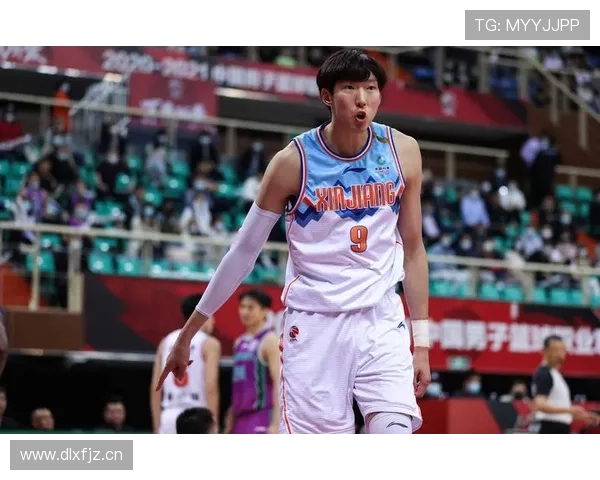 周琦居然能把家里装修得跟艺术馆似的，这大明星架势也太skr了吧！