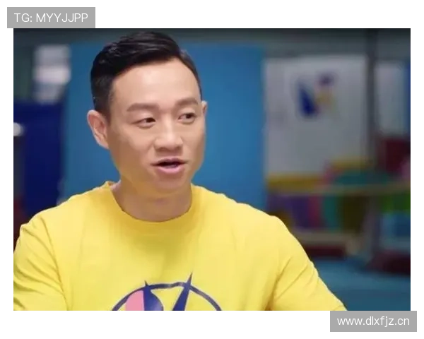 杨威家的冰箱里居然塞满了蛋白粉，连饮料都得排队