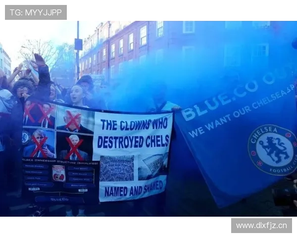 切尔西崩盘危机：战术混乱引发队内矛盾，争冠之路如何自救？